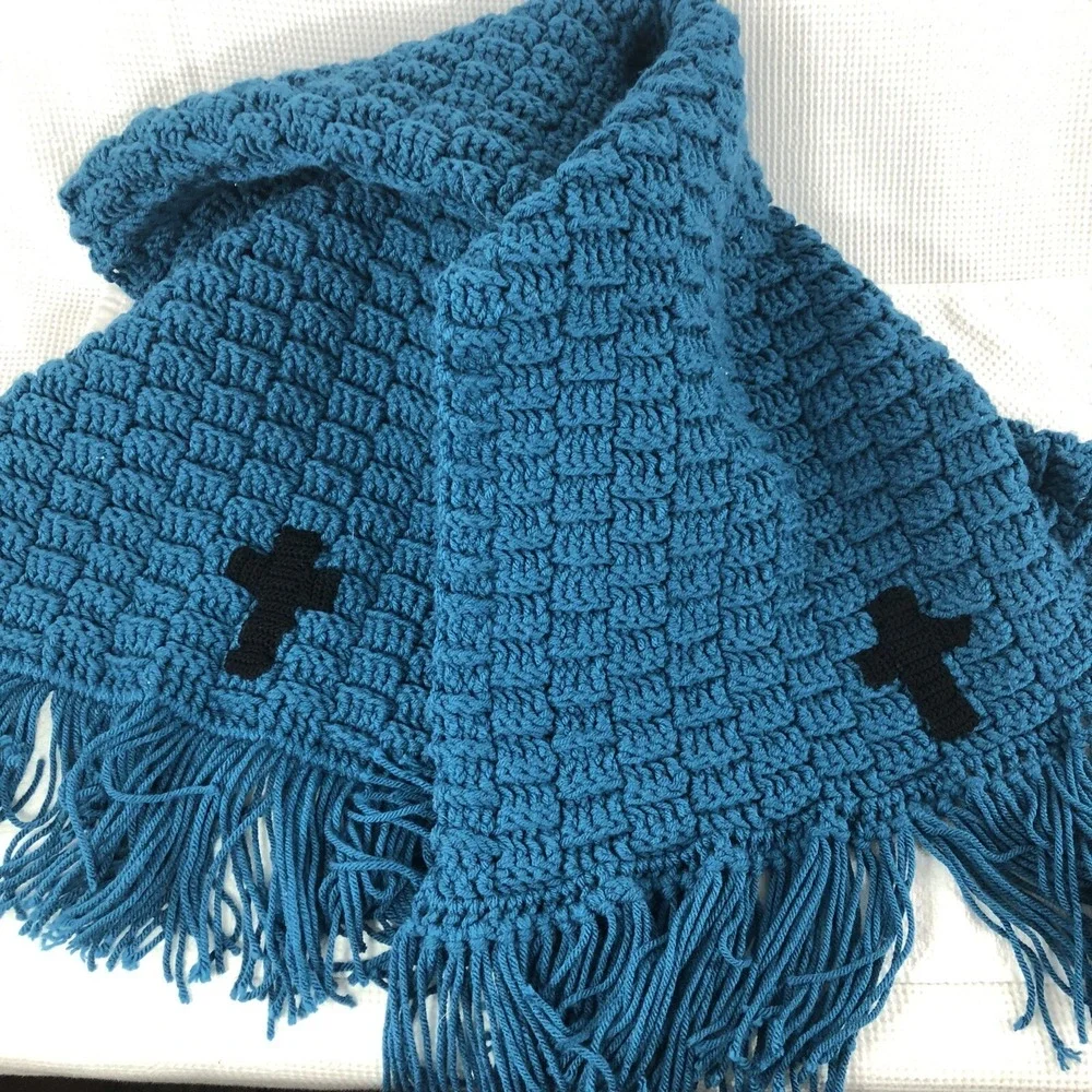 Handmade crochet table runner 18